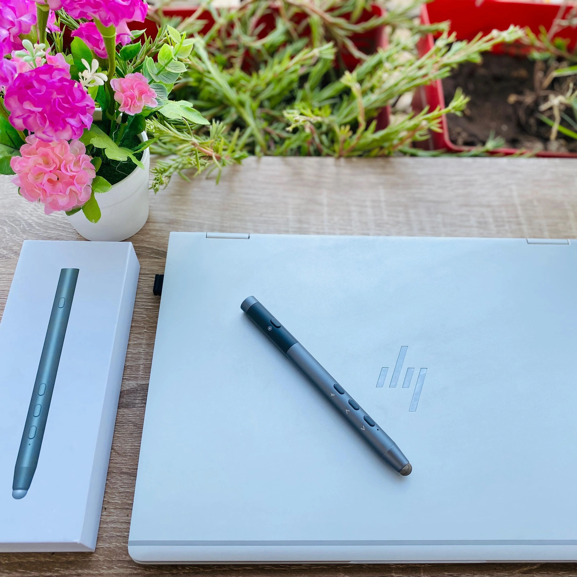 قلم تفاعلي ماوس للتحكم عن بعد بجميع الشاشات والبروجيكتورات WAN - I1